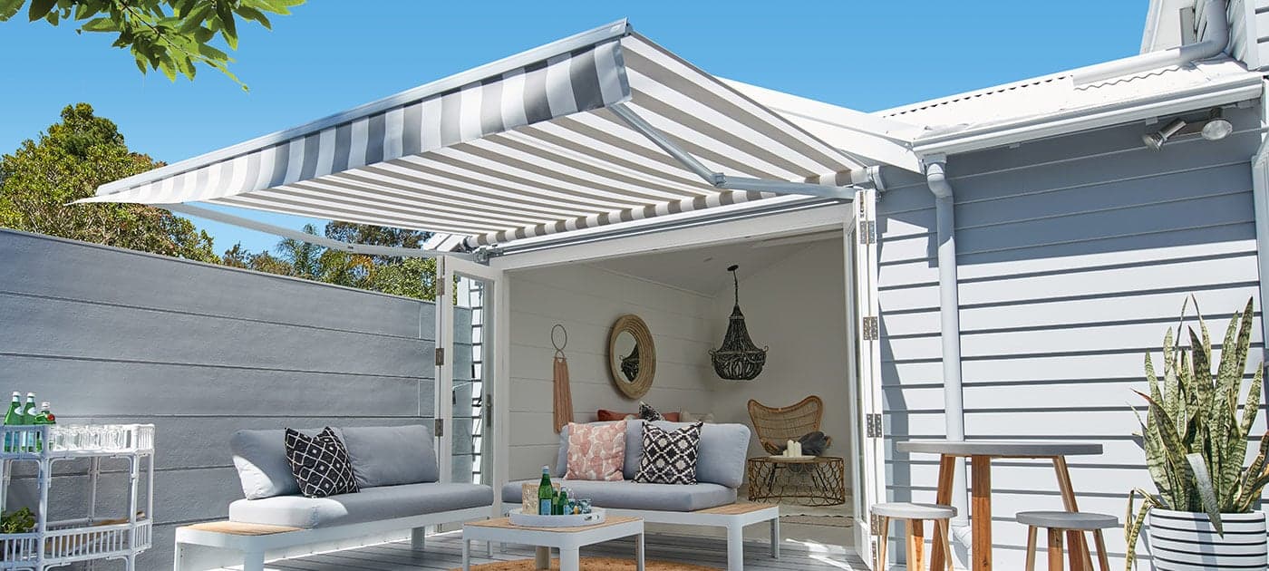outdoor-room-awnings